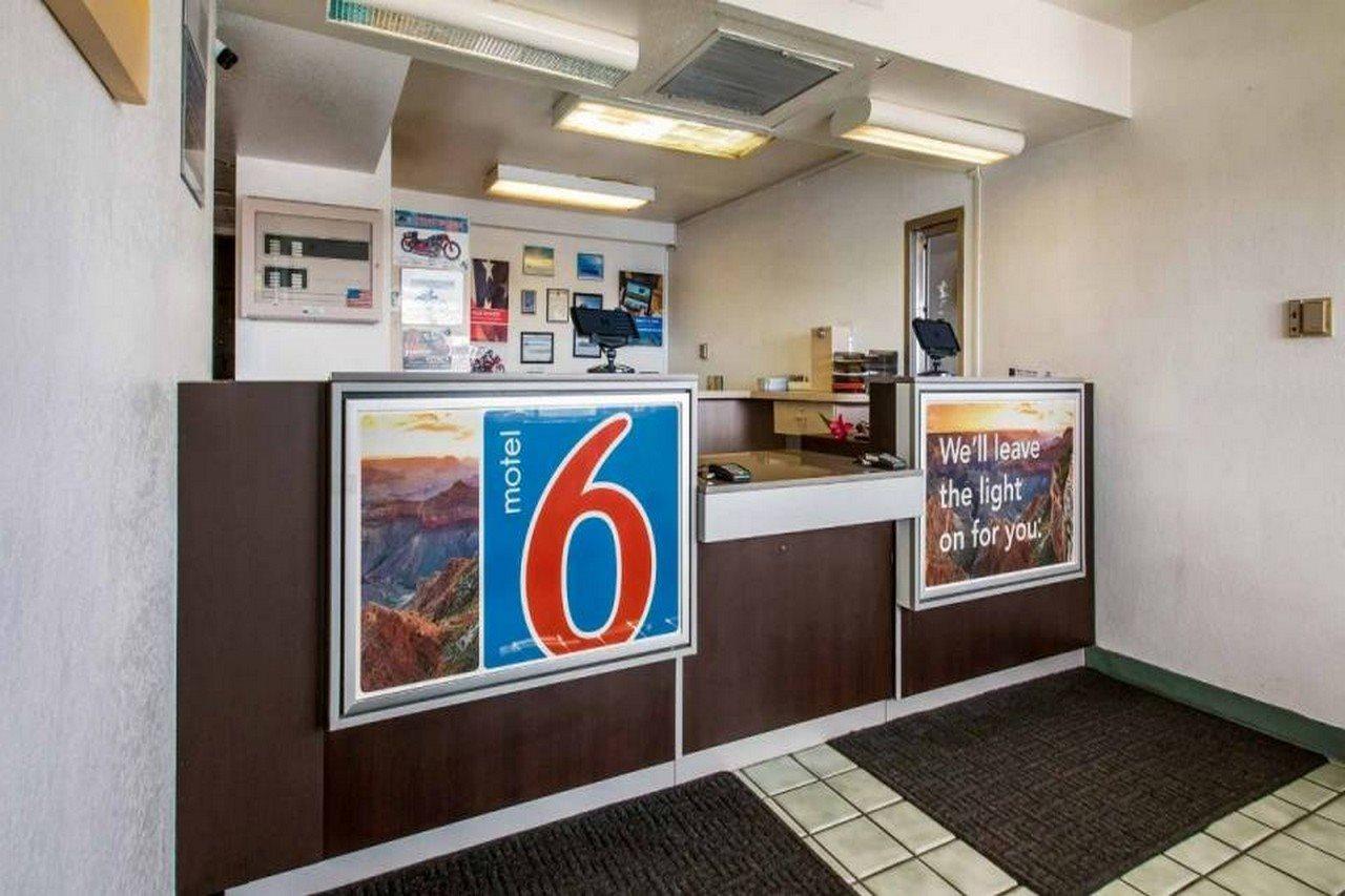 Motel 6 Wendover Exterior photo